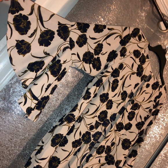 Lauren Conrad blouse - Picture 4 of 4